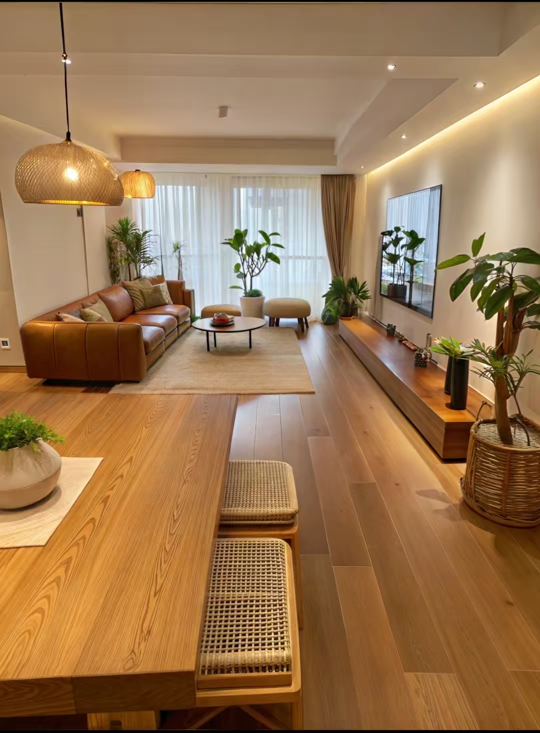 Maison de rêve dans le style du bois naturel