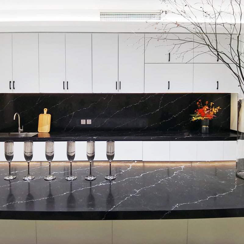 Qu’est-ce qui fait des armoires de cuisine blanches modernes le choix parfait pour les maisons contemporaines ?